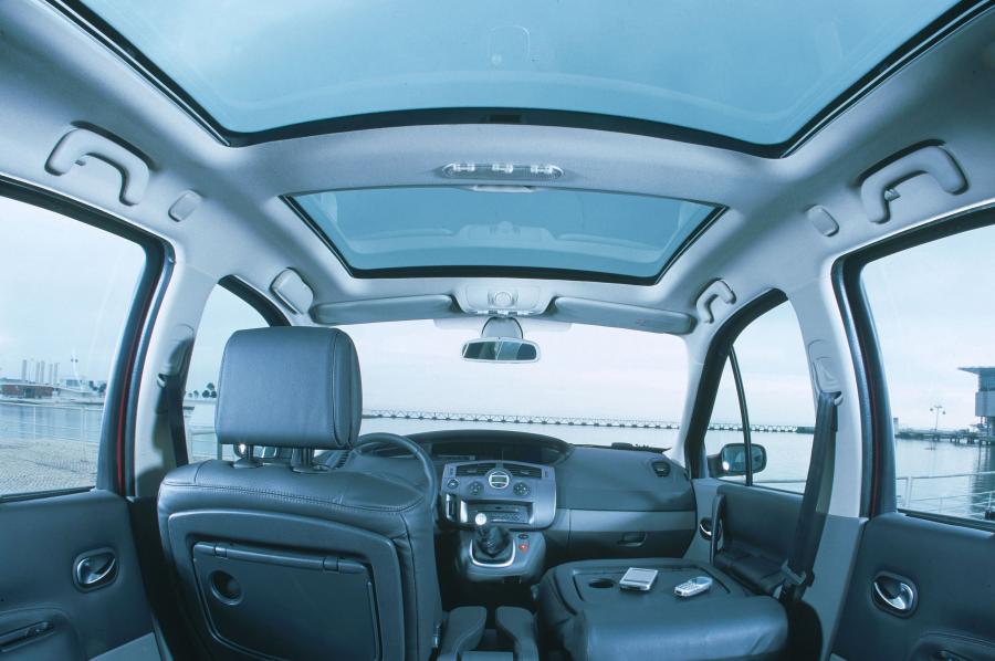  Renault Scenic 2003 года  (фото 30 из 53)